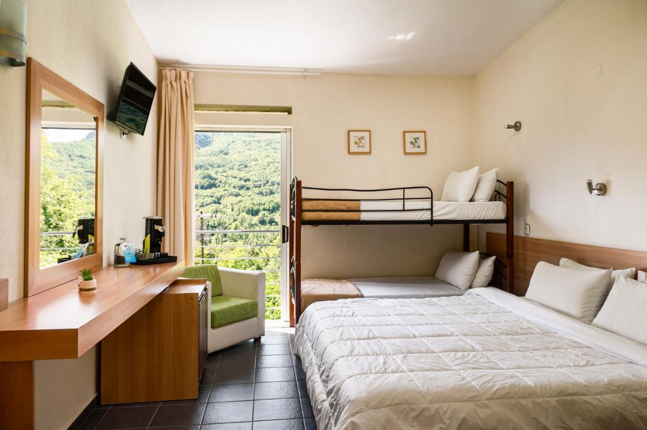 Gefiri Plakas Hotel, Tzoumerka Екстериор снимка