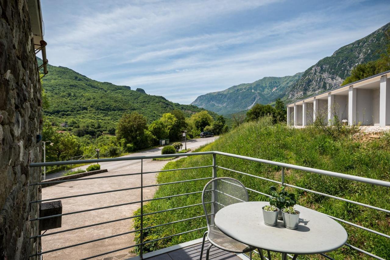 Gefiri Plakas Hotel, Tzoumerka Екстериор снимка