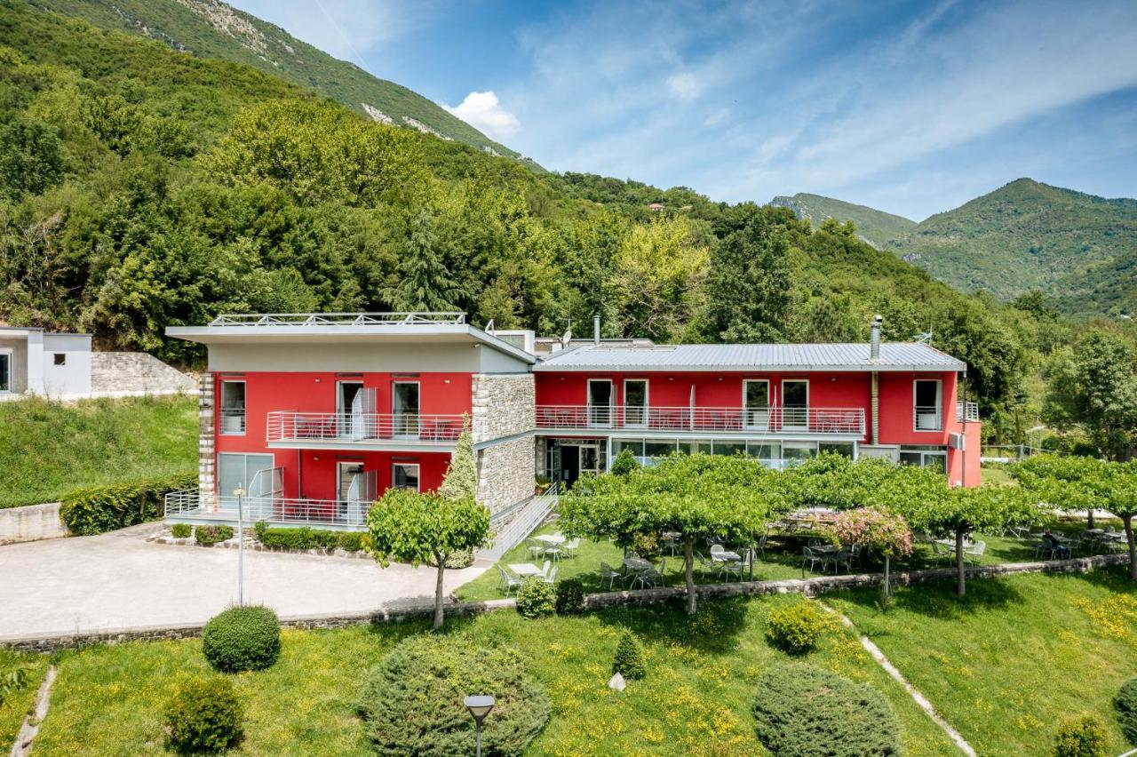 Gefiri Plakas Hotel, Tzoumerka Екстериор снимка