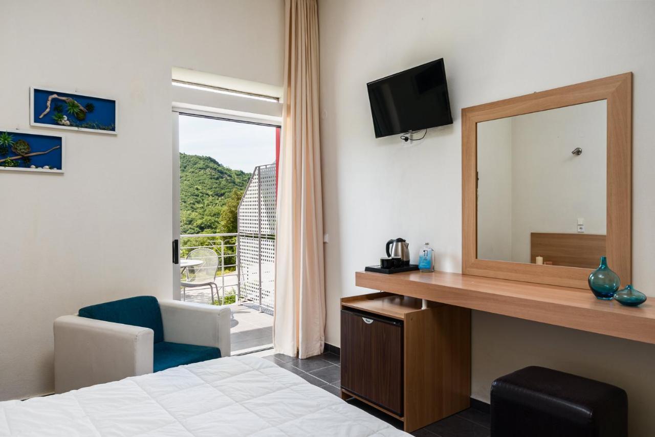 Gefiri Plakas Hotel, Tzoumerka Екстериор снимка