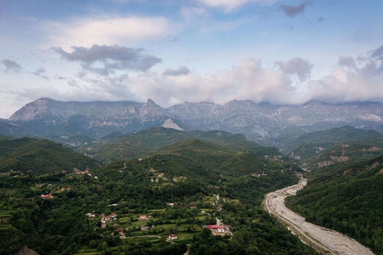 Gefiri Plakas Hotel, Tzoumerka Екстериор снимка