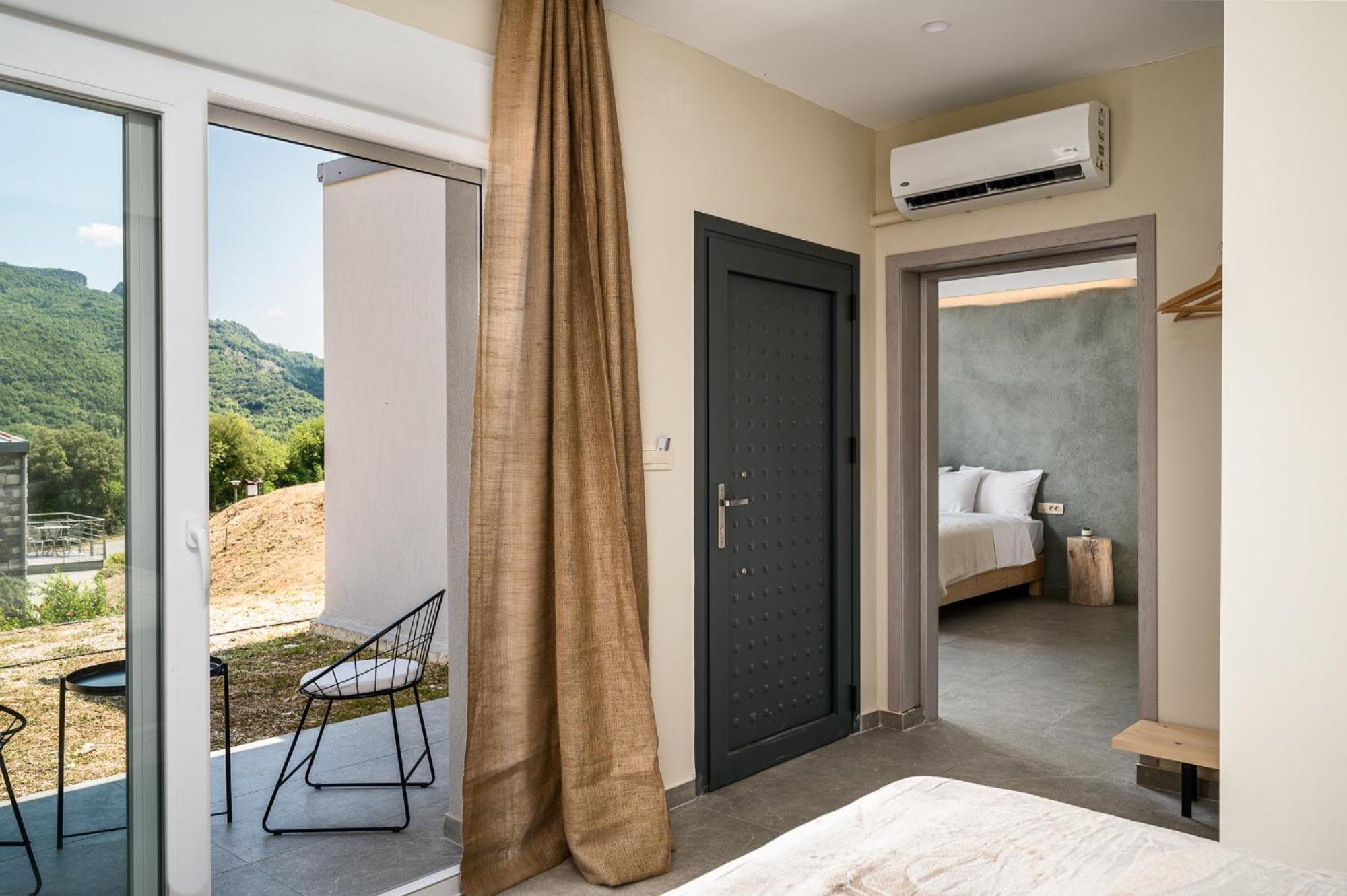 Gefiri Plakas Hotel, Tzoumerka Екстериор снимка