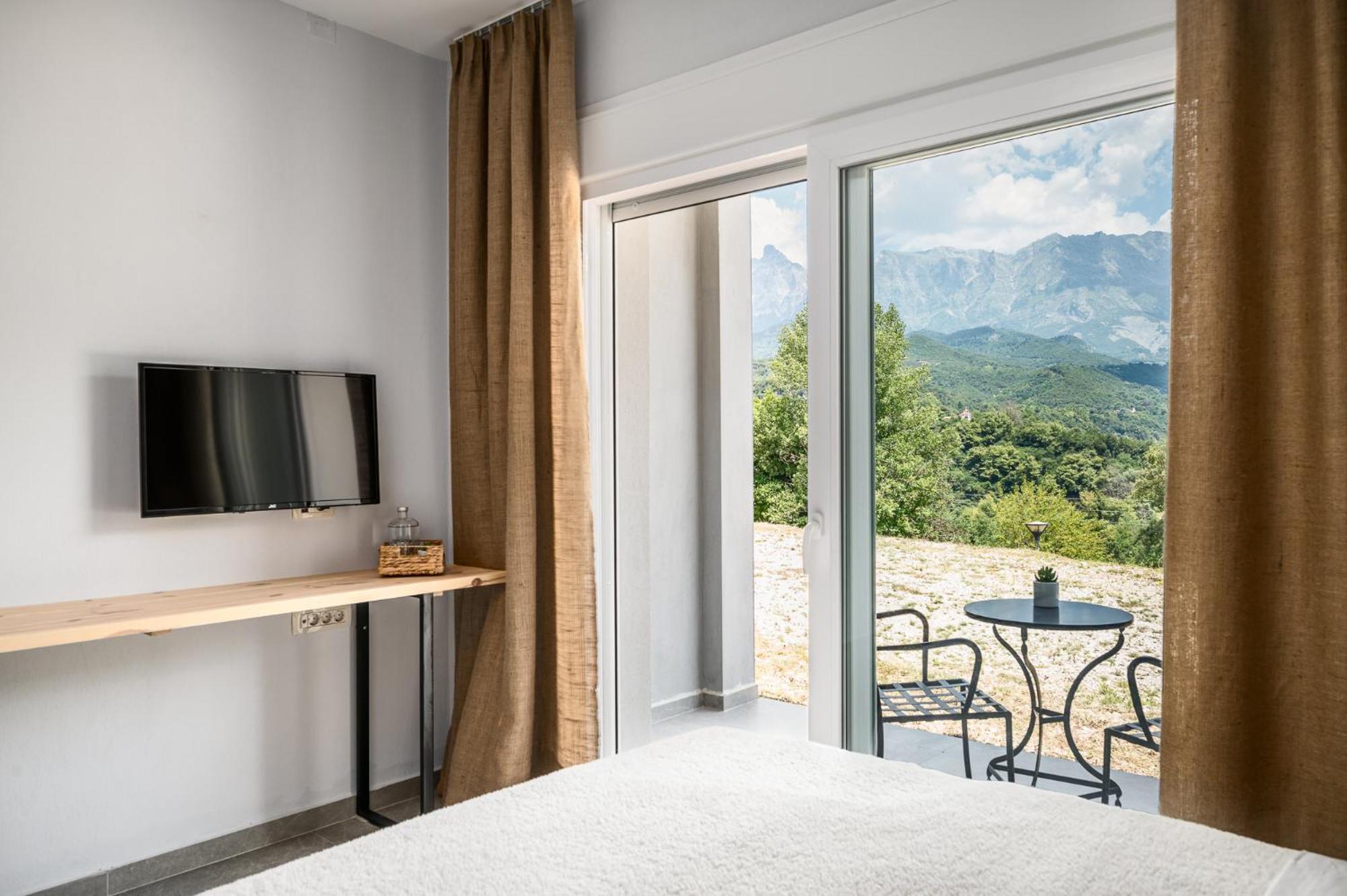 Gefiri Plakas Hotel, Tzoumerka Екстериор снимка