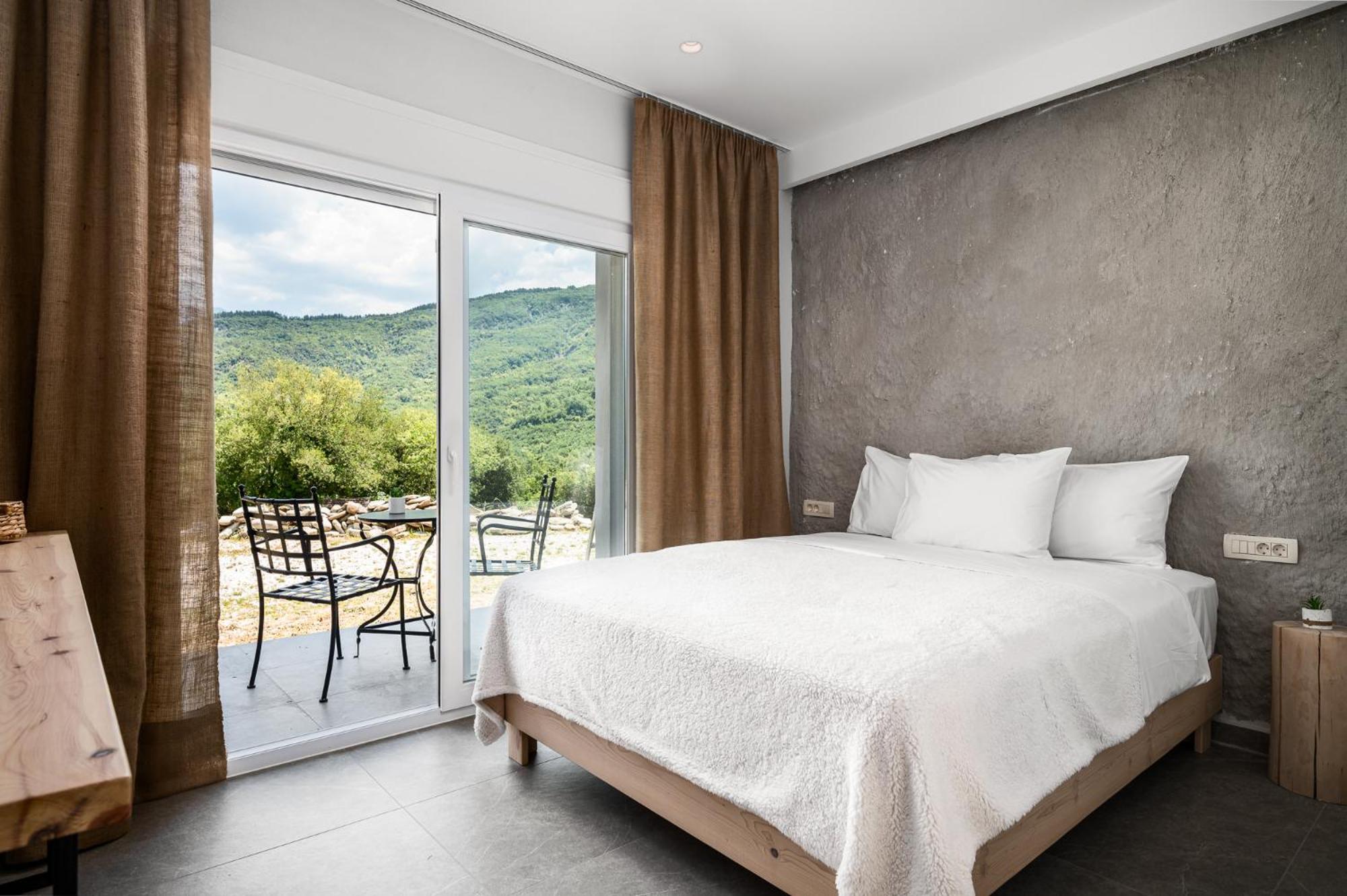 Gefiri Plakas Hotel, Tzoumerka Екстериор снимка